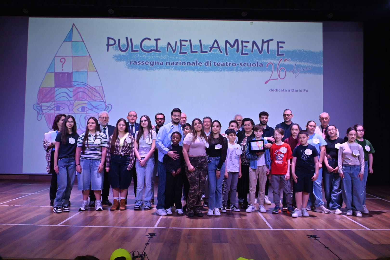 PulciNellaMente, il teatro della scuola celebra il talento e l'impegno:  grande emozione al Cinema Lendi per la cerimonia di premiazione della XXVI  edizione. I primi premi ai licei di Roma e Nardò