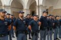 Piazza Dante: soggetti molesti in strada aggrediscono gli agenti. Tratti in arresto dalla Polizia di Stato.